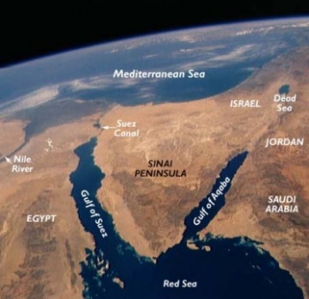 Suez from space.jpg